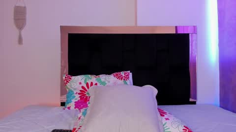 Snapshot of carorosse chatting on December 2024 05:22:02 PM Caro  online show from December 2024 05:22:02 PM