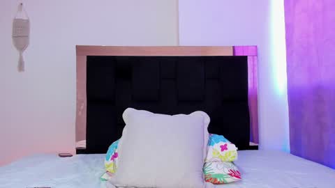 Snapshot of carorosse chatting on December 2024 08:25:02 PM Caro  online show from December 2024 08:25:02 PM