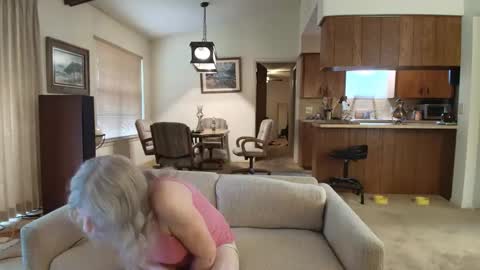 Snapshot of carrie_linn chatting on June 2026 07:19:01 PM carrie_linn online show from June 2026 07:19:01 PM