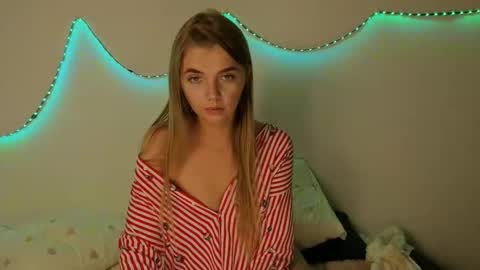 Snapshot of carriebradshawww chatting on September 2025 01:18:02 AM carriebradshawww online show from September 2025 01:18:02 AM