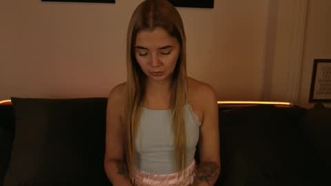 Snapshot of carriebradshawww chatting on October 2025 05:09:02 PM carriebradshawww online show from October 2025 05:09:02 PM