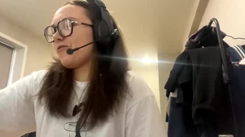 Emilia online show from December 2025 03:16:02 AM