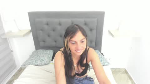 Snapshot of casey_james_ chatting on January 2025 10:32:02 AM CASEY online show from January 2025 10:32:02 AM