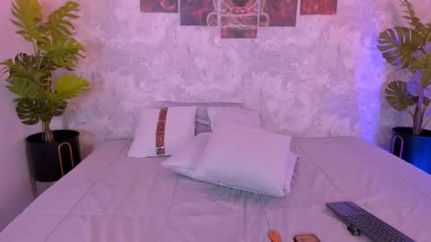 Snapshot of casey_mars chatting on December 2024 12:47:01 AM Casey you angel online show from December 2024 12:47:01 AM