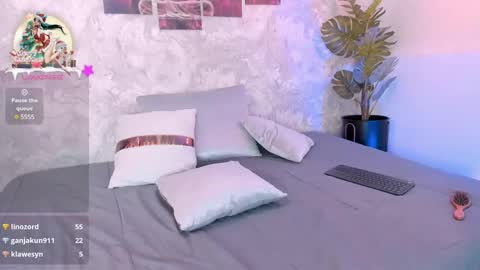 Snapshot of casey_mars chatting on December 2024 10:34:02 PM Casey you angel online show from December 2024 10:34:02 PM