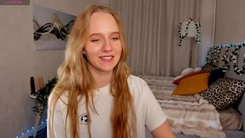 Casey sweeet online show from April 2026 03:31:01 PM