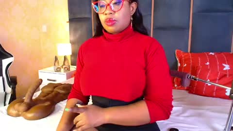 Casey online show from November 2025 12:48:02 PM