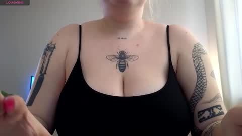 Snapshot of caseyrobbinss chatting on November 2025 07:52:01 AM Casey Robbins online show from November 2025 07:52:01 AM