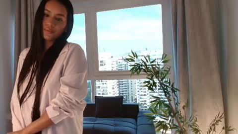 Snapshot of cassandra_avery chatting on June 2026 07:27:02 PM cassandra_avery online show from June 2026 07:27:02 PM