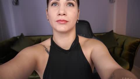 Snapshot of cassandragood chatting on November 2025 07:19:01 AM Lena online show from November 2025 07:19:01 AM