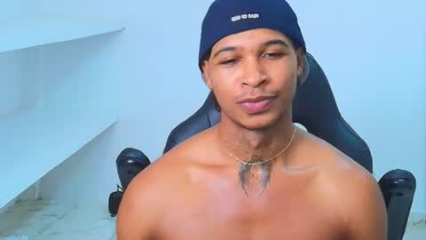 Snapshot of cassian_gold chatting on July 2026 03:19:01 AM CASSIAN GOLD online show from July 2026 03:19:01 AM