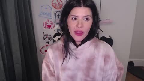 Snapshot of cassiealvarez chatting on October 2025 04:23:02 AM cassiealvarez online show from October 2025 04:23:02 AM