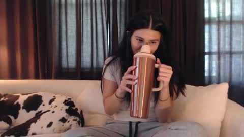 cassiealvarez online show from June 2026 09:18:02 PM