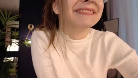 Snapshot of cassiecool chatting on October 2025 01:02:02 PM assie online show from October 2025 01:02:02 PM