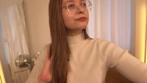 Snapshot of cassiecool chatting on November 2025 12:40:02 PM assie online show from November 2025 12:40:02 PM