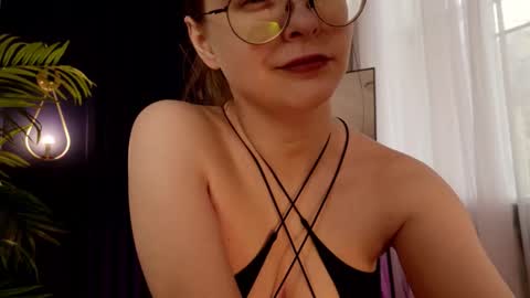 Snapshot of cassiecool chatting on November 2025 12:38:02 PM assie online show from November 2025 12:38:02 PM