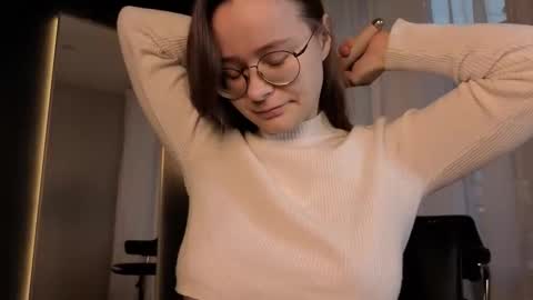 Snapshot of cassiecool chatting on November 2025 12:37:02 PM assie online show from November 2025 12:37:02 PM