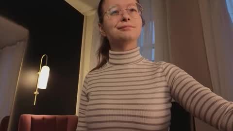 Snapshot of cassiecool chatting on December 2025 12:25:01 PM assie online show from December 2025 12:25:01 PM