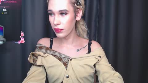 Cassie online show from January 2025 02:14:01 PM