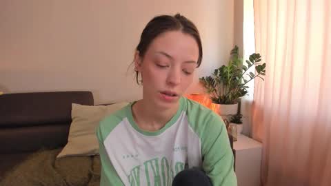  cassandra  online show from October 2025 11:07:01 AM