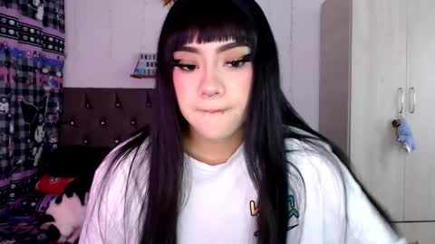 Mila online show from March 2026 04:07:02 AM