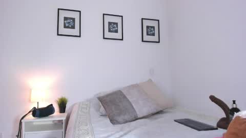    online show from April 2026 09:26:02 PM