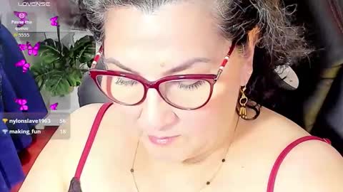 Snapshot of cataleya_mom_ chatting on October 2025 04:38:01 AM cataleya online show from October 2025 04:38:01 AM
