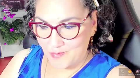 Snapshot of cataleya_mom_ chatting on October 2025 10:05:02 AM cataleya online show from October 2025 10:05:02 AM