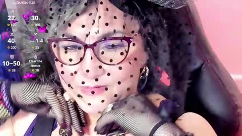 Snapshot of cataleya_mom_ chatting on November 2025 12:01:02 AM cataleya online show from November 2025 12:01:02 AM