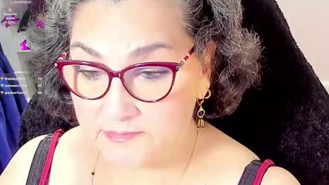 Snapshot of cataleya_mom_ chatting on November 2025 07:29:01 AM cataleya online show from November 2025 07:29:01 AM