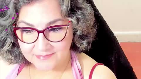 Snapshot of cataleya_mom_ chatting on November 2025 04:03:02 AM cataleya online show from November 2025 04:03:02 AM