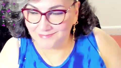 Snapshot of cataleya_mom_ chatting on December 2025 12:59:02 AM cataleya online show from December 2025 12:59:02 AM