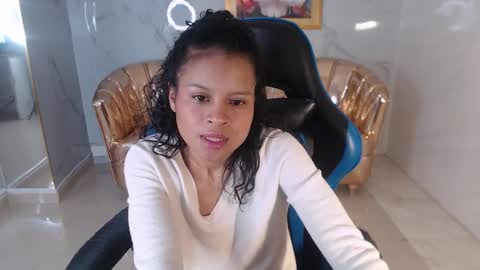 Catalina  online show from December 2025 02:02:02 PM