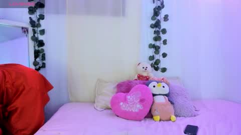 Cata y Roger online show from November 2025 09:48:02 PM