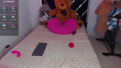 Snapshot of catalina_smith__ chatting on February 2025 01:58:01 AM Catalina online show from February 2025 01:58:01 AM