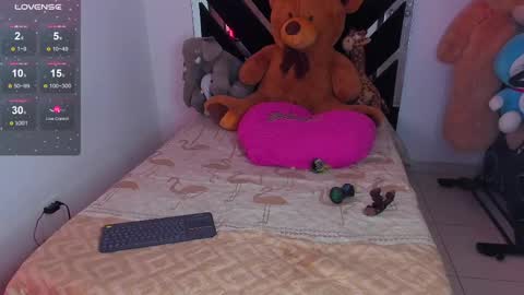 Snapshot of catalina_smith__ chatting on February 2025 02:10:02 AM Catalina online show from February 2025 02:10:02 AM