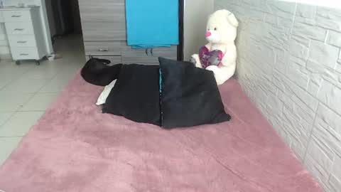 Snapshot of catalinahenao chatting on June 2026 12:22:01 PM cata online show from June 2026 12:22:01 PM