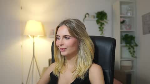 Snapshot of catecrago_ chatting on December 2025 09:03:02 AM catecrago online show from December 2025 09:03:02 AM