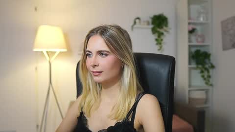 Snapshot of catecrago_ chatting on December 2025 09:18:01 AM catecrago online show from December 2025 09:18:01 AM