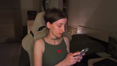 Snapshot of cath_dysphoria_ chatting on June 2026 07:23:02 PM CATH online show from June 2026 07:23:02 PM