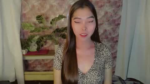 Snapshot of catherine_365 chatting on April 2026 04:52:01 PM catherine_365 online show from April 2026 04:52:01 PM