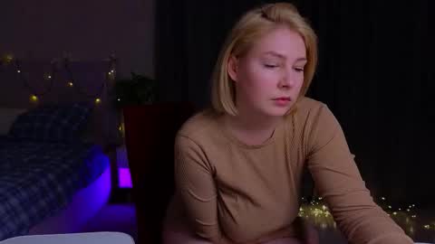 Snapshot of catherine_river chatting on February 2026 06:15:02 PM Catherine online show from February 2026 06:15:02 PM