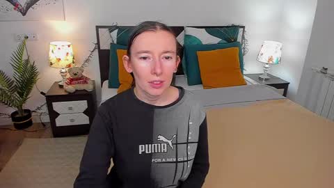 Catrin online show from December 2024 04:04:02 AM