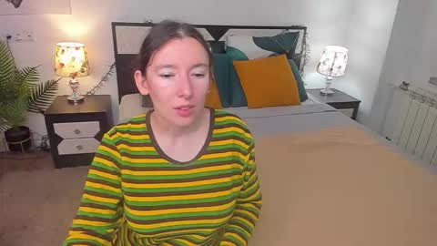 Catrin online show from September 2025 06:48:02 AM