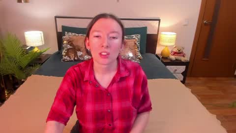 Catrin online show from March 2026 01:18:01 AM