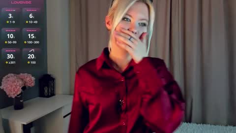 Mia online show from March 2026 11:05:02 AM