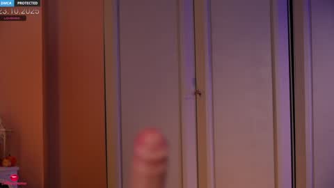 Cathleen online show from October 2025 04:39:01 PM