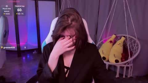 Snapshot of cathybarnes chatting on November 2025 04:33:02 AM cathybarnes online show from November 2025 04:33:02 AM