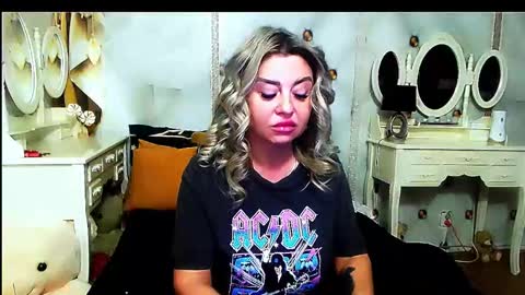 lauren online show from February 2026 06:45:02 AM