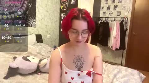 Snapshot of catricesiefert chatting on December 2025 12:03:02 PM Thea online show from December 2025 12:03:02 PM